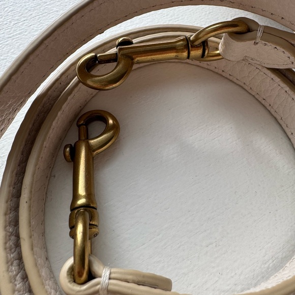 Coach Camera Bag with Removable Shoulder Strap - Picture 9 of 9